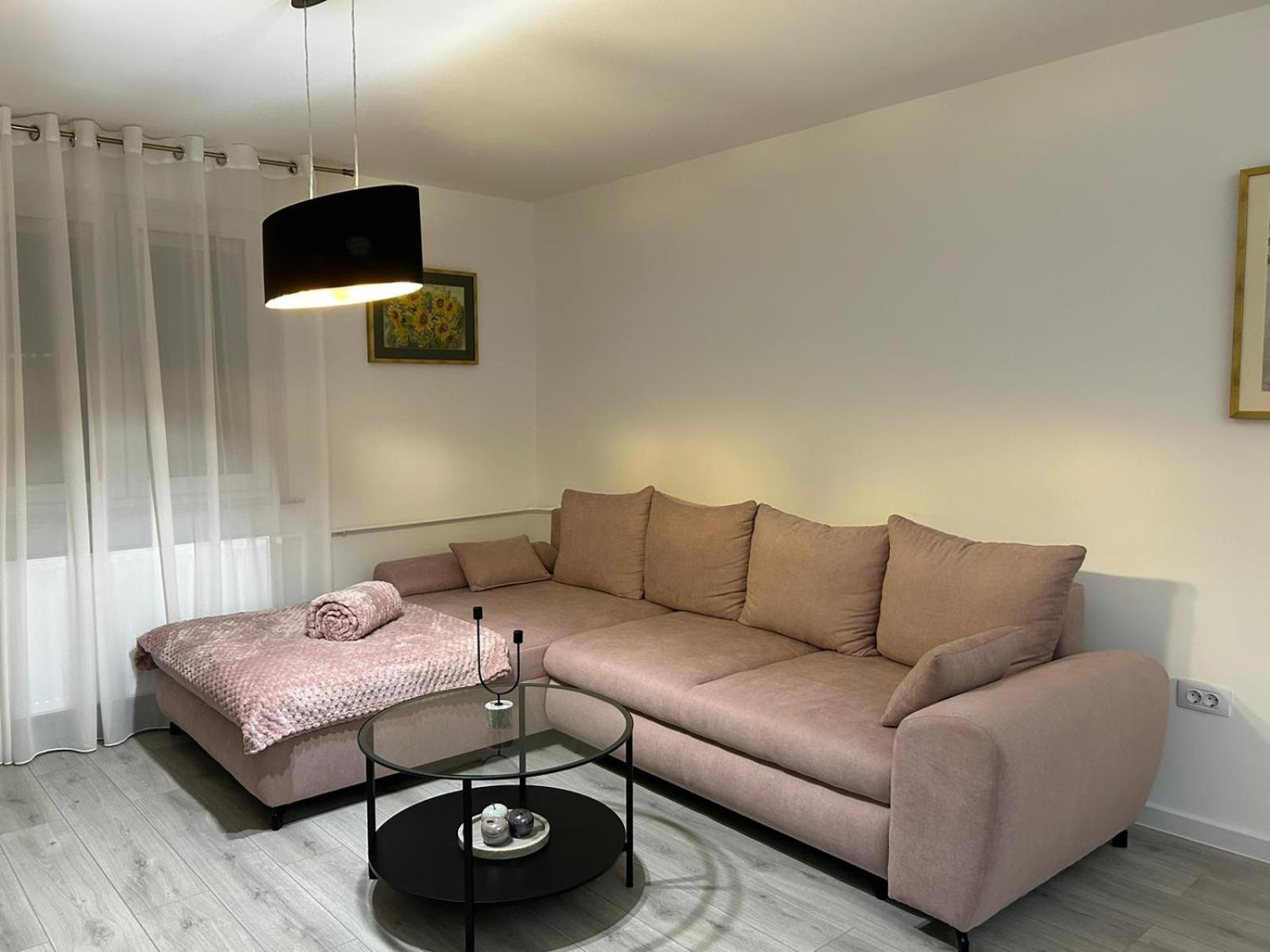Nastasija Apartment オシエク エクステリア 写真