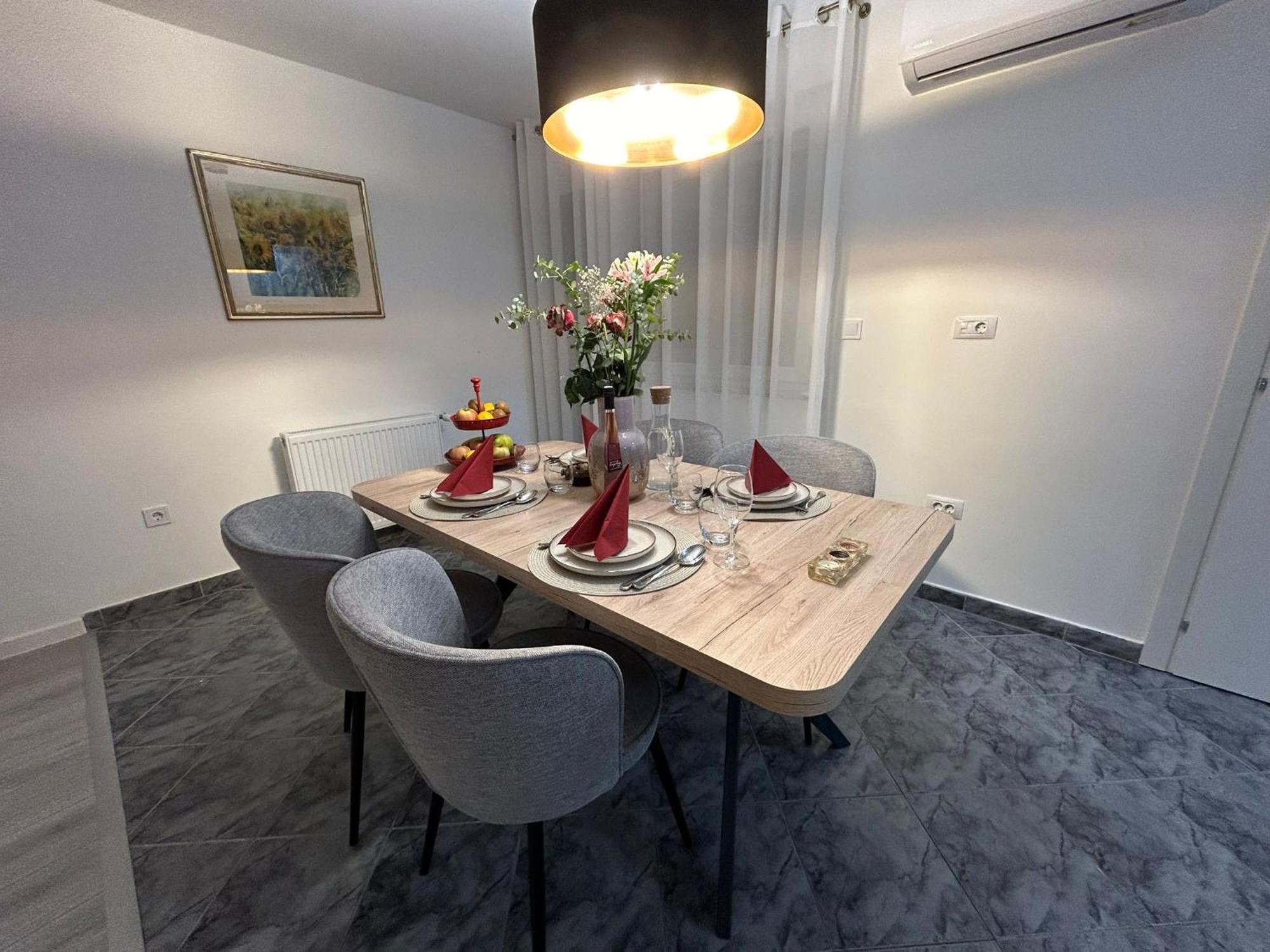 Nastasija Apartment オシエク エクステリア 写真