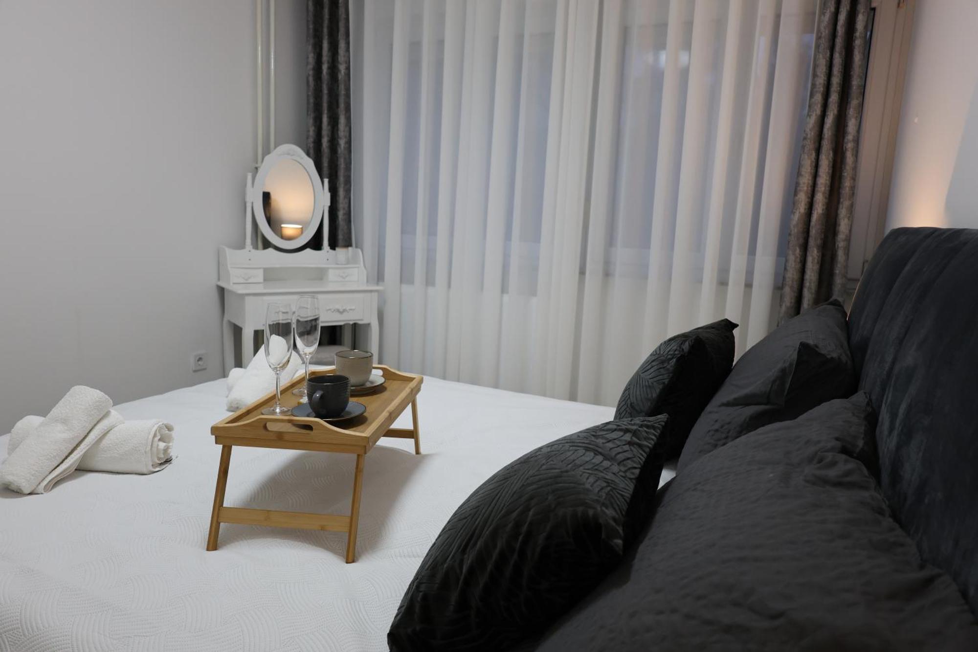Nastasija Apartment オシエク エクステリア 写真